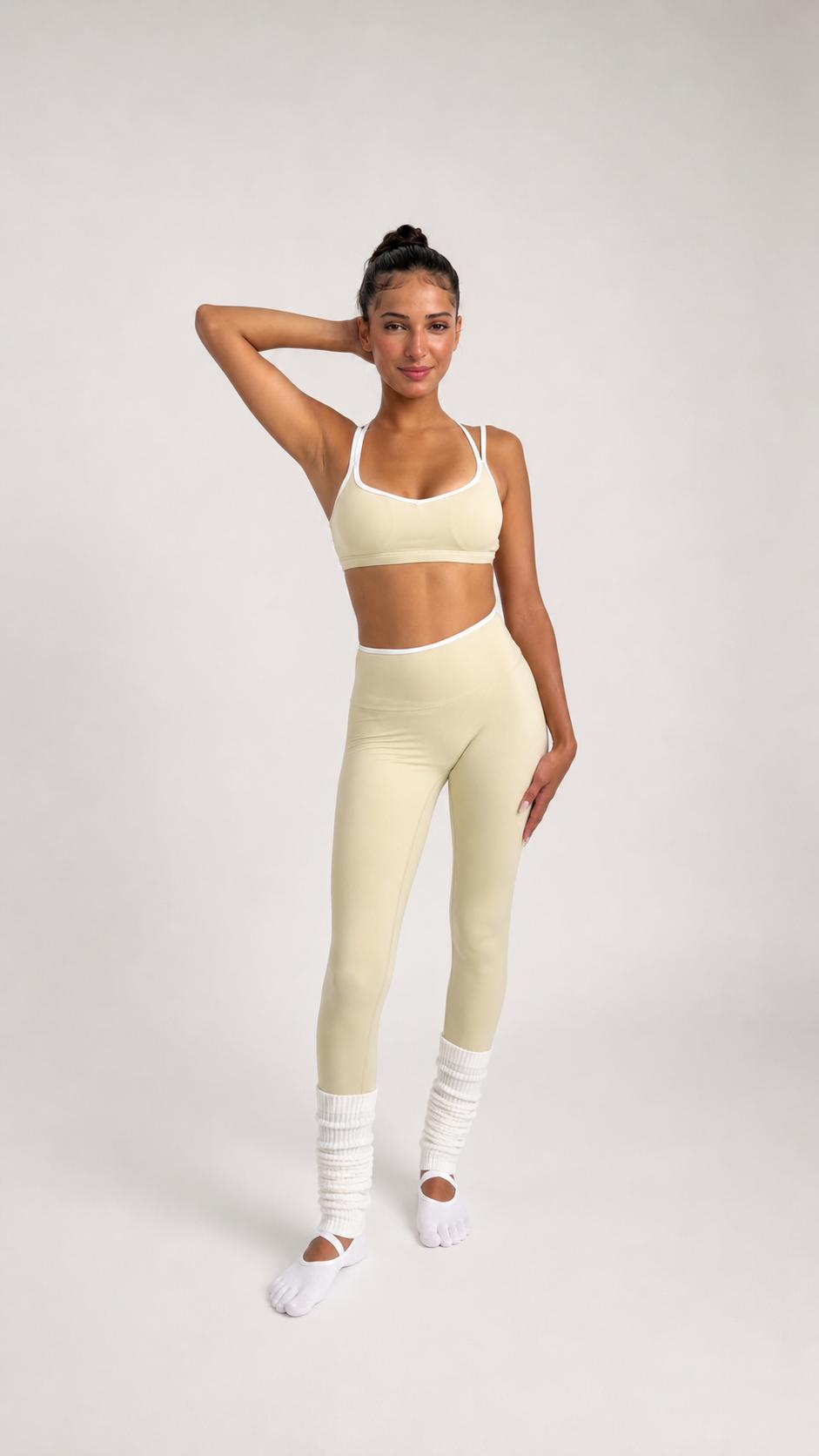 Form High-Waist Leggings in Light Pistachio Cream